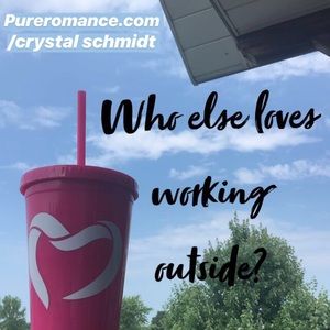 Meet your Posher, Crystal